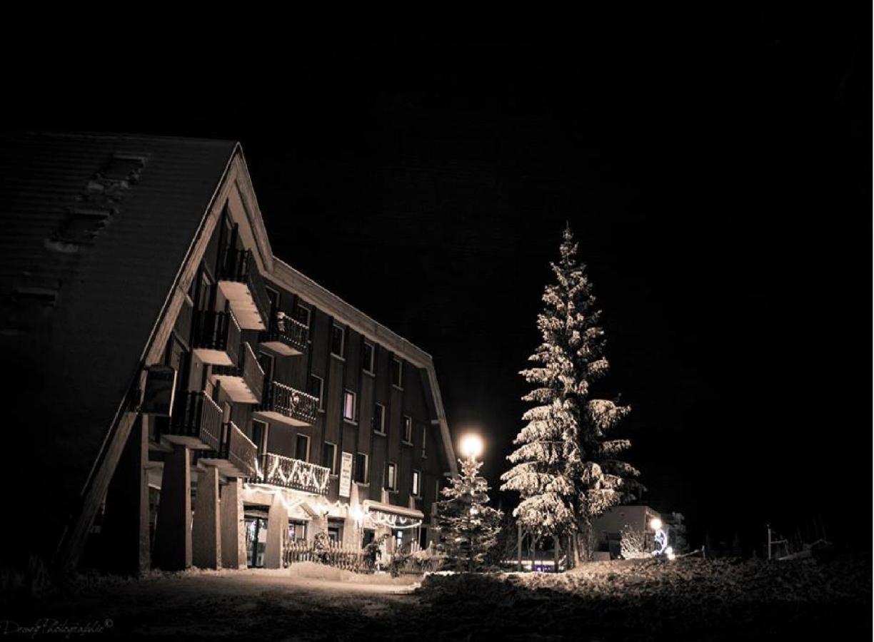 Hotel Saint Jean Монклар Екстериор снимка