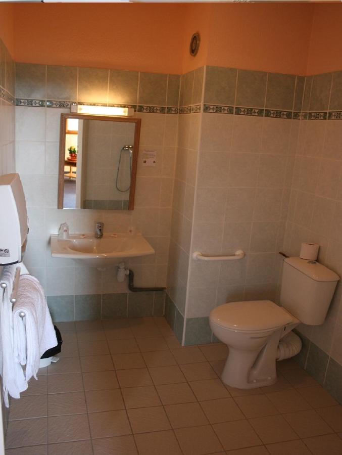 Hotel Saint Jean Монклар Екстериор снимка