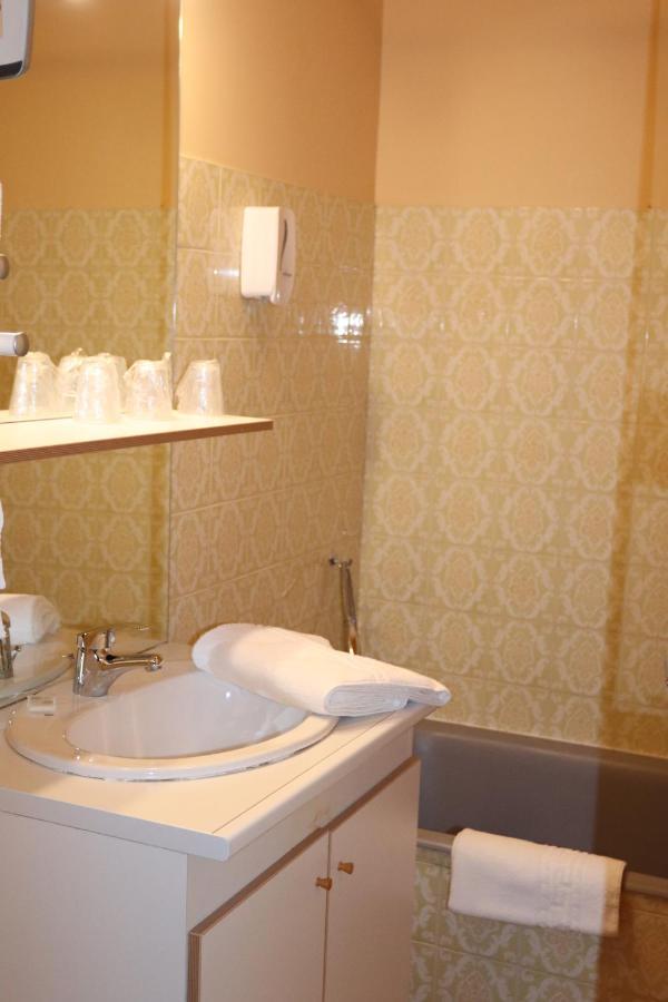 Hotel Saint Jean Монклар Екстериор снимка